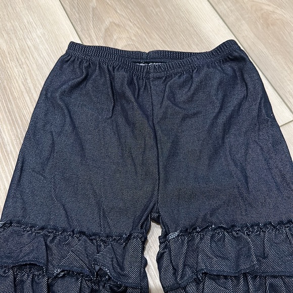 EUC Girls Size 5-6 Boutique Brand Ruffle Stretch Waist Shorts Dark Chambray Blue - Picture 3 of 4